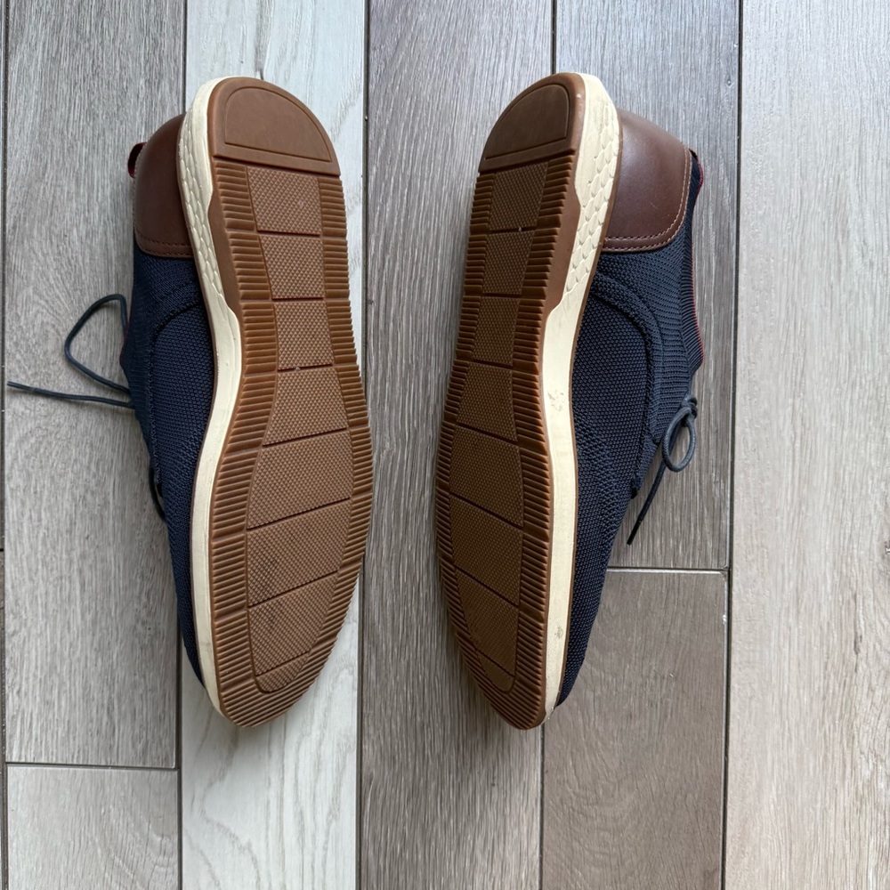 Vince Camuto Navy and Brown Oxfords - Picture 3 of 8